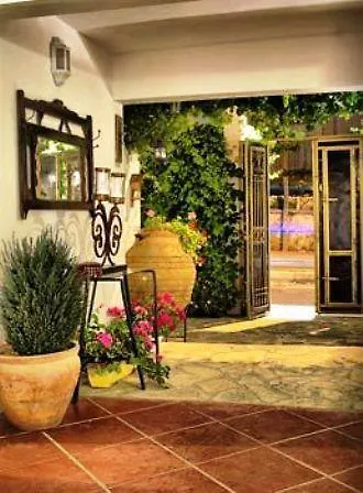 Hotel Golden Gate Kusadası 2*,
